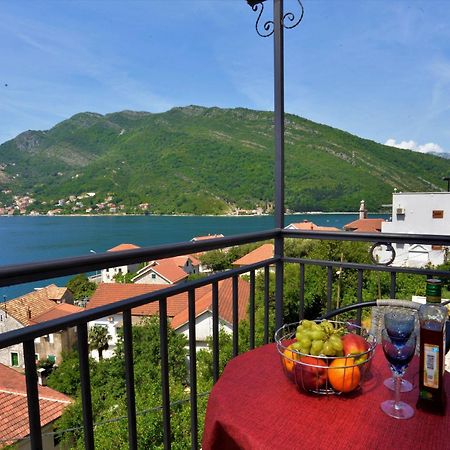 Apartments Okuka Tivat Exteriör bild
