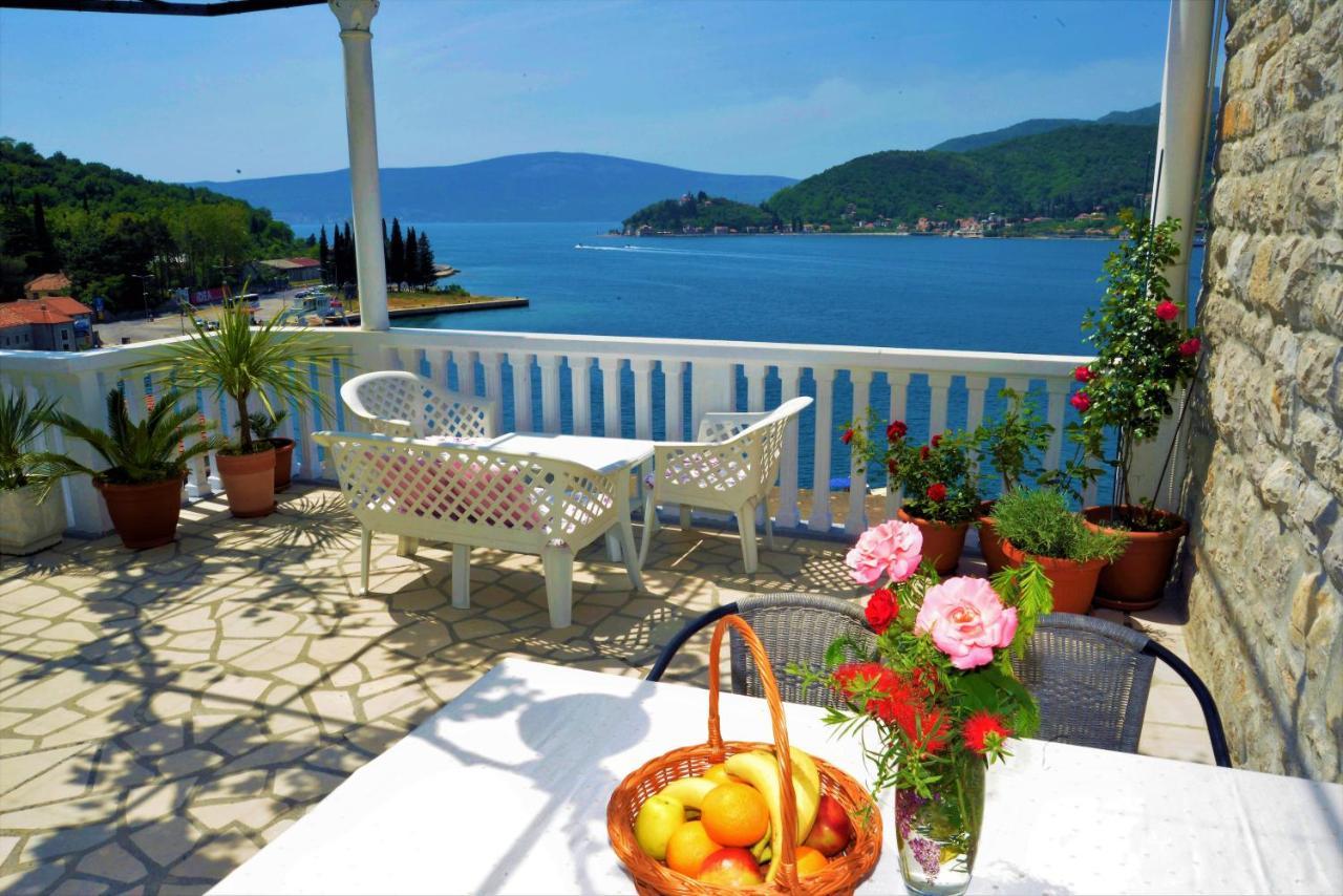 Apartments Okuka Tivat Exteriör bild