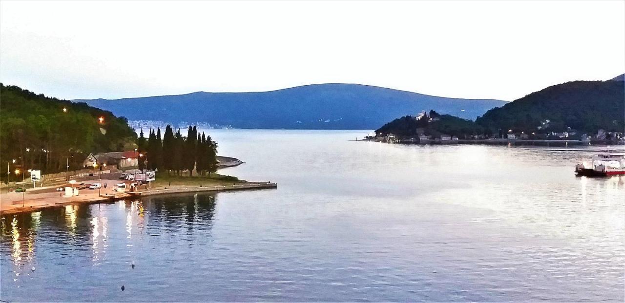 Apartments Okuka Tivat Exteriör bild