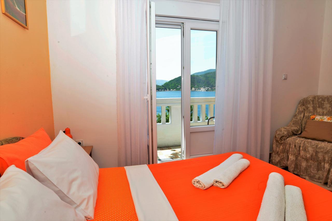 Apartments Okuka Tivat Exteriör bild